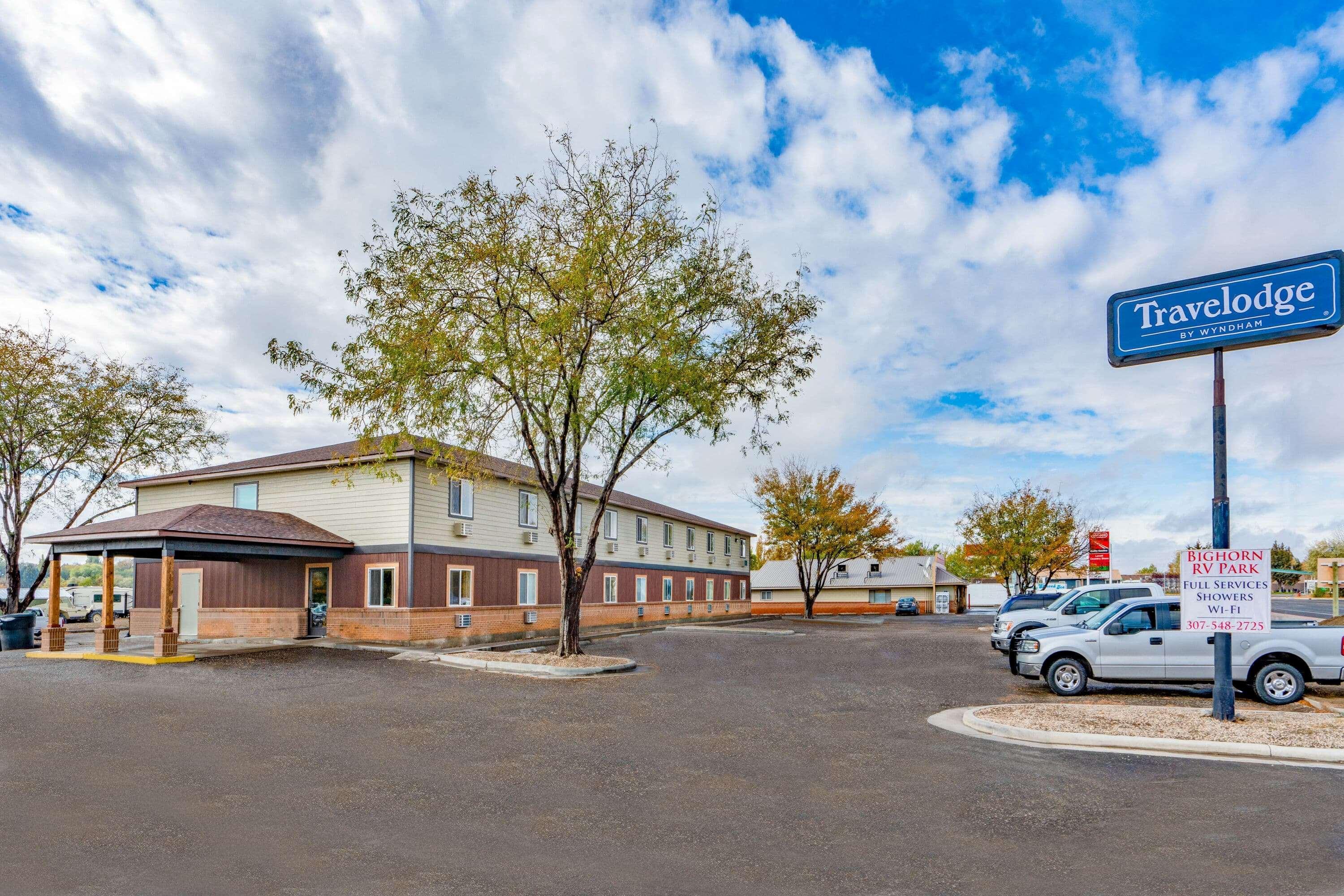 Travelodge By Wyndham Lovell Bighorns Exterior photo